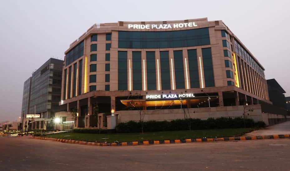 Hotel Pride Plaza Delhi Escorts